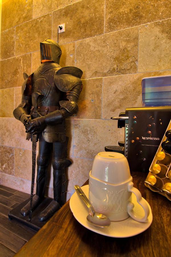 Hotel Good Knight *